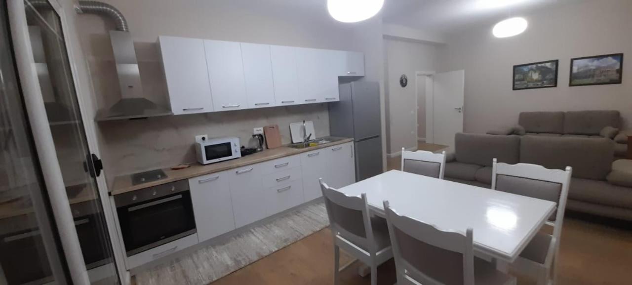 Odri Apartment Vlorë Exteriör bild